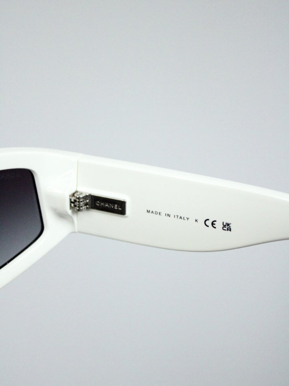 Chanel Sunglasses Unisex Black White Shield Logo Oversized With Case - Picture 2 of 7